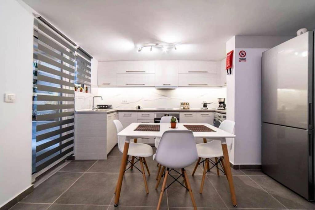شقة Brand New Aprt With Backyard In Lycabettus Hill ! أثينا المظهر الخارجي الصورة