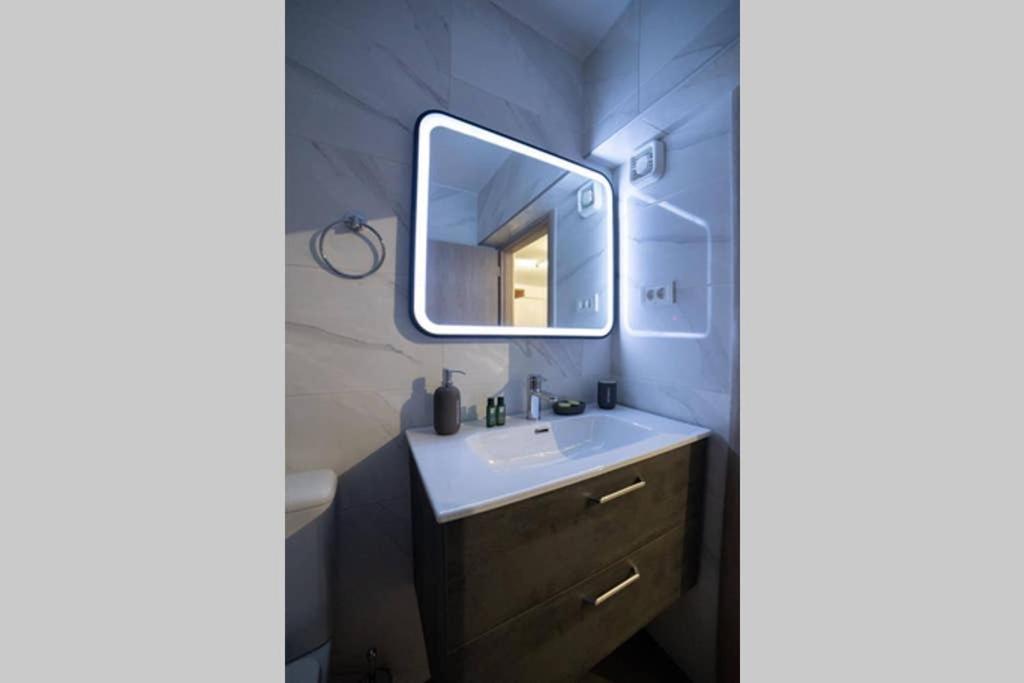 شقة Brand New Aprt With Backyard In Lycabettus Hill ! أثينا المظهر الخارجي الصورة